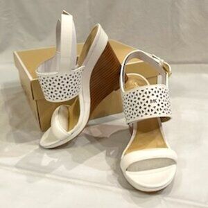 Michael Kors White Wedge Sandal Sz 8.5